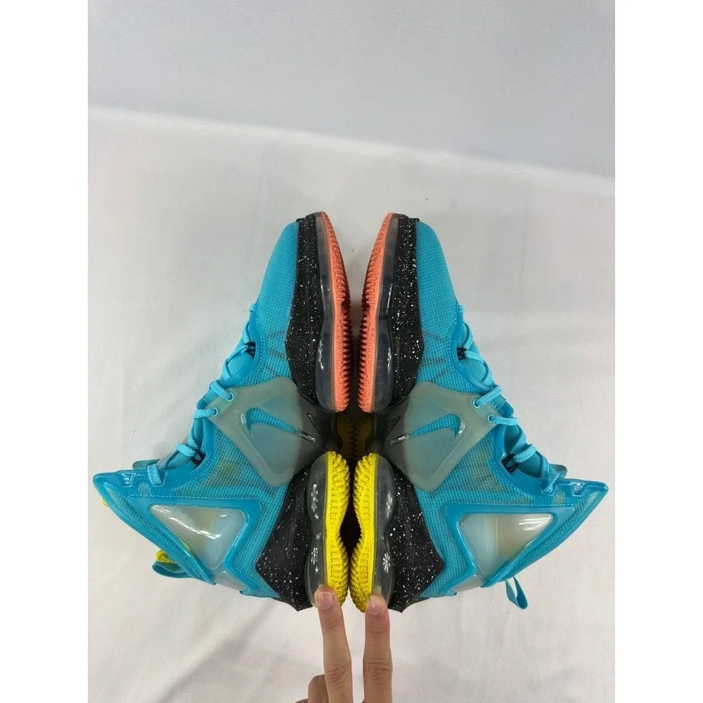 Nike LeBron 19 'Christmas' DC9338-400 Men's Size 9